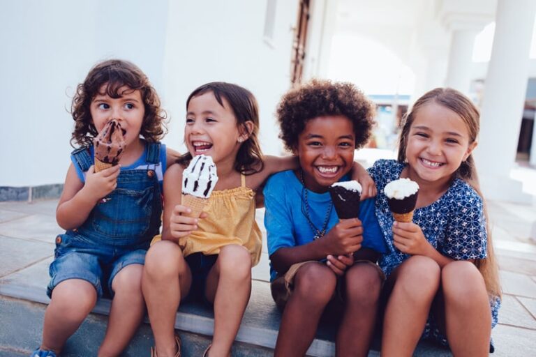 Kids eating ice cream